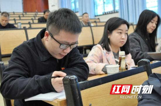 湖南外贸职业学院举办2021年下学期务干部培训班2.png